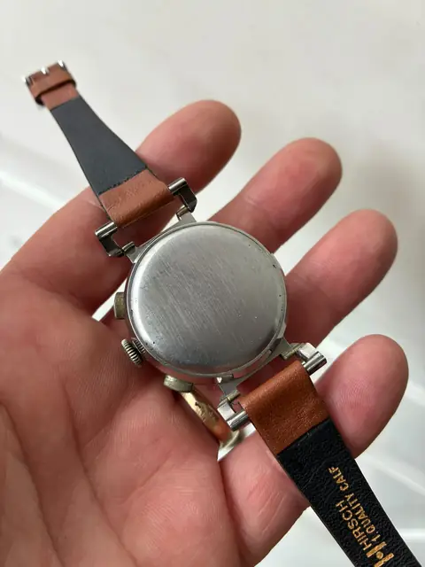 Cronógrafo Leonidas vintage con calibre Valjoux 22 y esfera tricolor · foto 2