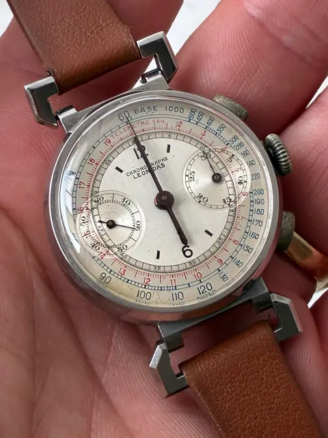 Cronógrafo Leonidas vintage con calibre Valjoux 22 y esfera tricolor · foto 5