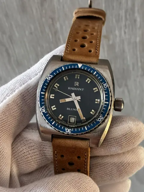 Reloj diver automático corona roscada doble firma · foto 3