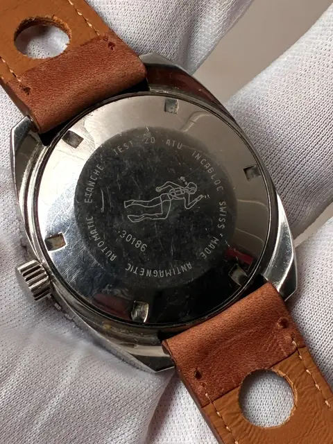 Reloj diver vintage automático con bisel giratorio de baquelita · foto 4