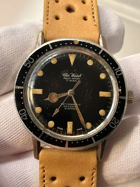 Reloj diver vintage de cuerda con esfera negra y bisel fijo · foto 3
