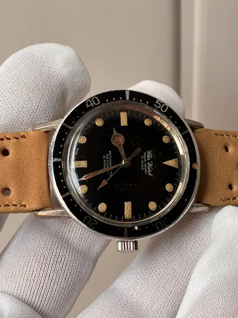Reloj diver vintage de cuerda con esfera negra y bisel fijo · foto 7