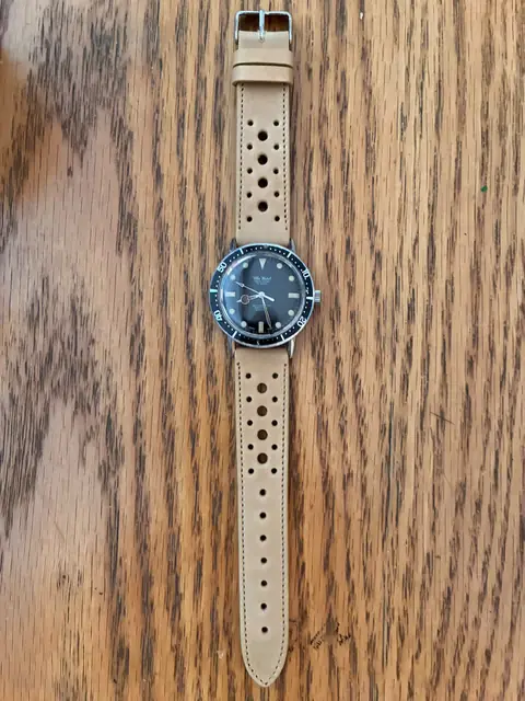Reloj diver vintage de cuerda con esfera negra y bisel fijo · foto 8