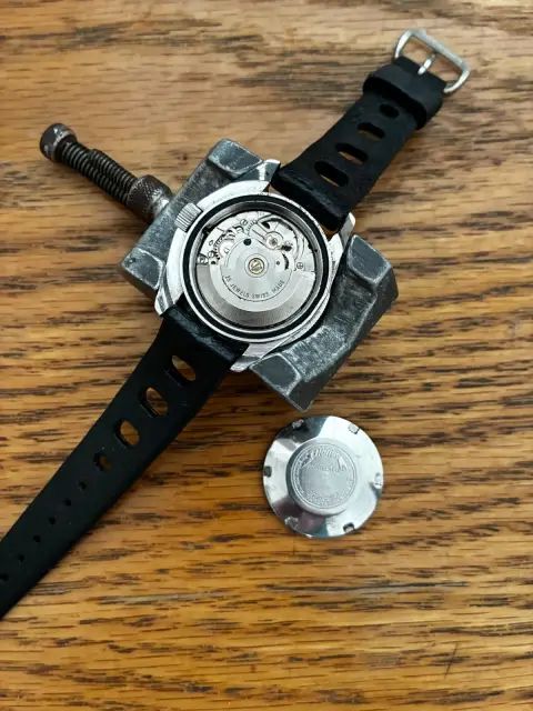 Reloj diver Squale automático médium corona roscada bisel de baquelita · foto 2