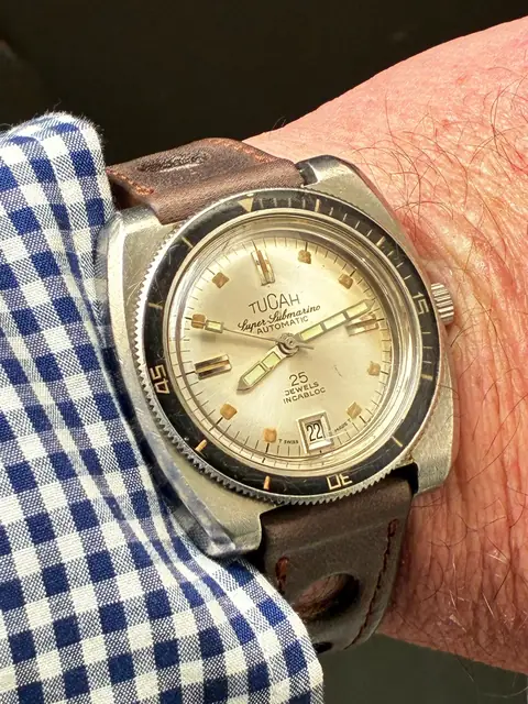 Reloj diver Tucah Super Submarino con bisel de baquelita