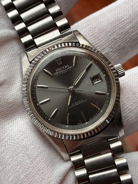 Reloj Ricoh Medallón automático vintage con esfera gris y armis original · foto 4