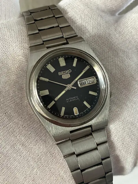 Seiko 5 automático 7S26-3160 con esfera negra y armis original