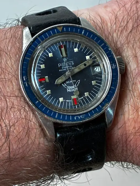 Reloj Seiko automático esfera azul luminosa estuche y tarjeta impoluto