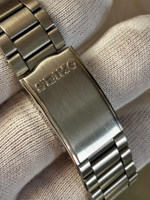 Reloj Seiko automático esfera azul luminosa estuche y tarjeta impoluto · foto 2