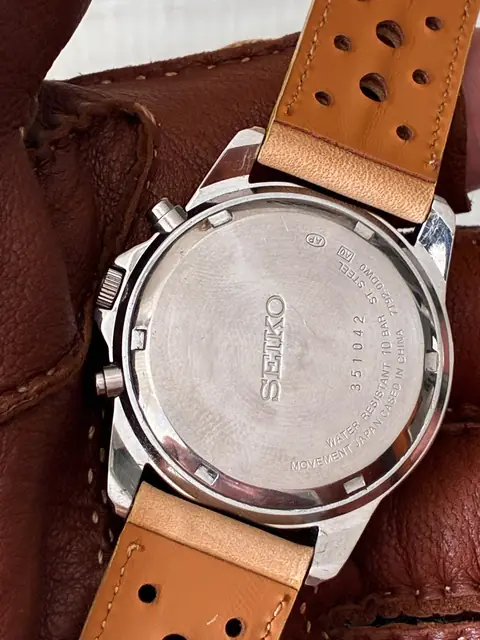 Reloj Seiko cronógrafo de cuarzo con esfera negra · foto 5