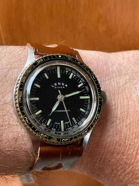 Reloj Lenga diver vintage de cuerda esfera negra