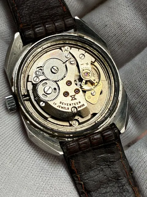Reloj Edox vintage de cuerda con esfera azul · foto 6