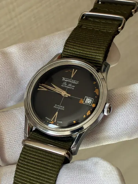 Reloj Thermidor De Luxe vintage automático con esfera negra · foto 3