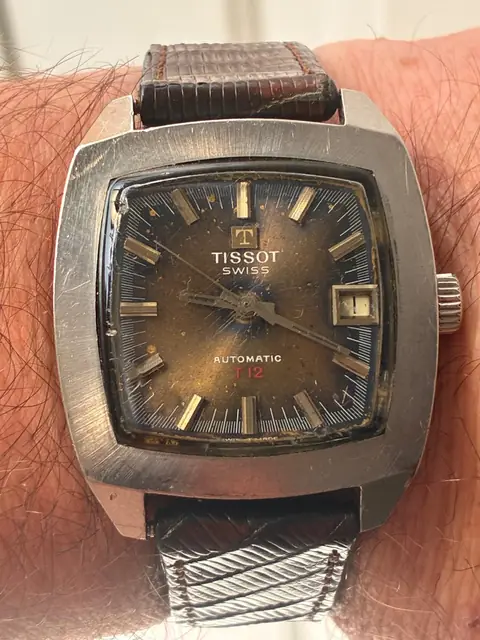 Reloj Tissot T12 vintage automático con esfera chocolate