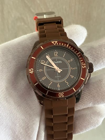 Reloj DUWARD a estrenar con su estuche y garantía sin sellar - Imagen 2