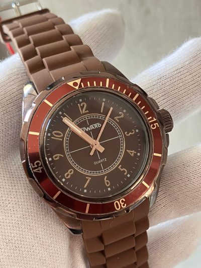 Reloj DUWARD a estrenar con su estuche y garantía sin sellar - Imagen 5