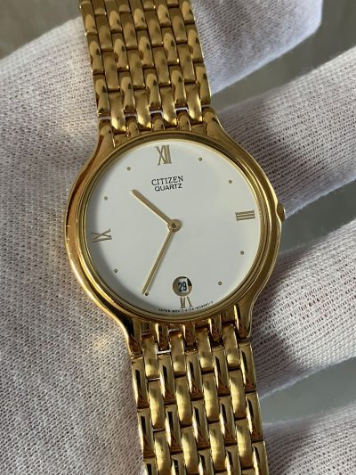 Reloj Citizen a estrenar, baño de oro, antiguo stock de relojería.