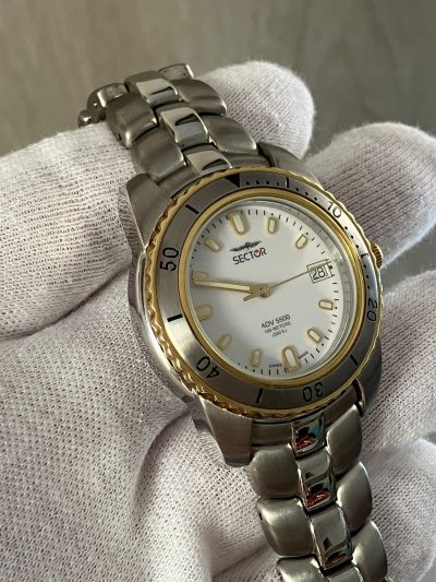 Reloj Sector suizo, marcaba 300 euros, de antiguo stock de relojería. - Imagen 4