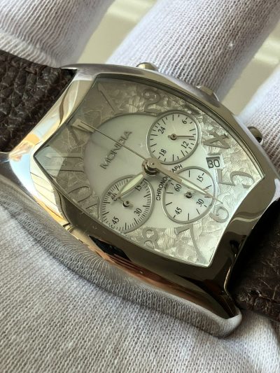 Reloj mondia suizo Quartz crono a estrenar con estuche de cierre de relojería