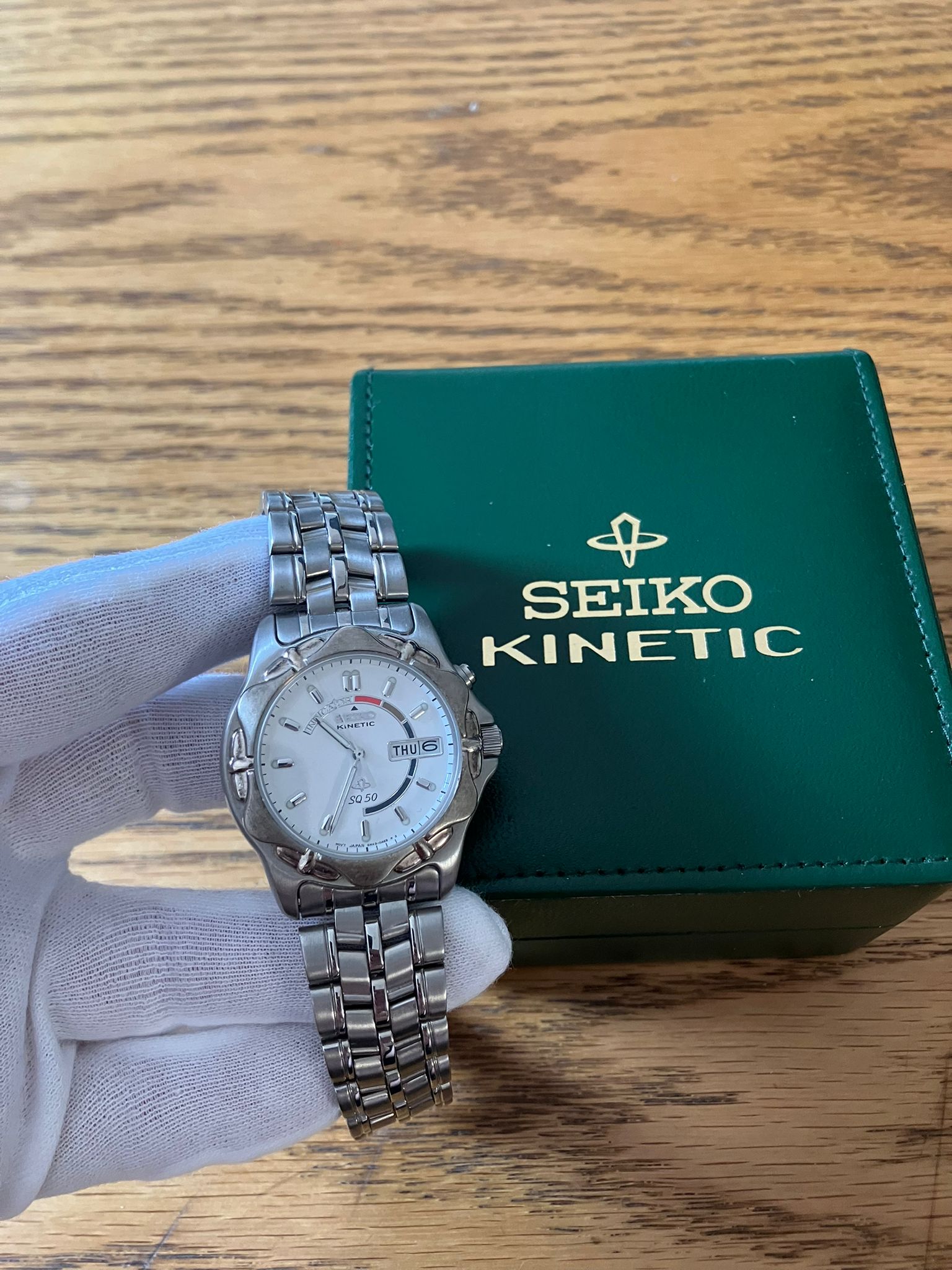 Reloj Seiko kinetic modelo SK 50 con su estuche - Imagen 5