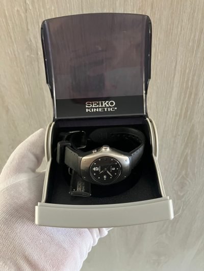 Reloj Seiko kinetic arctura con estuche y acumulador nuevo marcaba 230 euros a estrenar - Imagen 9