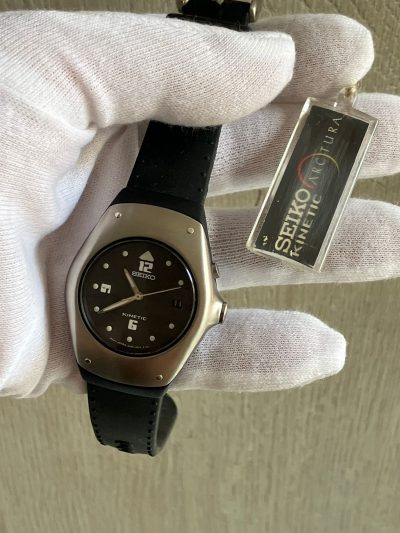 Reloj Seiko kinetic arctura con estuche y acumulador nuevo marcaba 230 euros a estrenar - Imagen 3