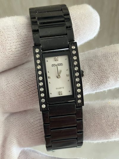 Reloj DUWARD con garantía sin sellar a estrenar por cierre de relojería - Imagen 2