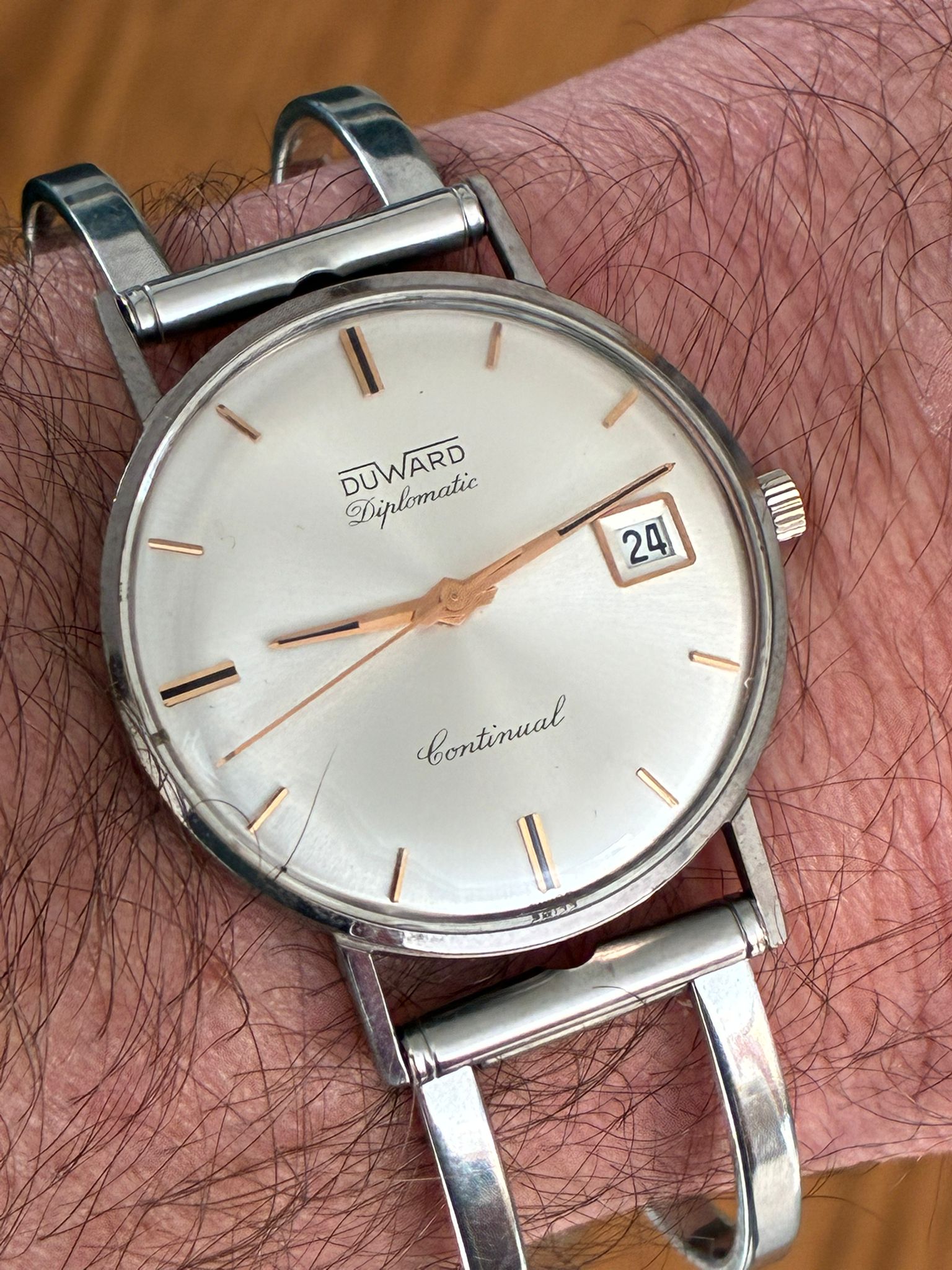 Reloj DUWARD automático calibre eta 2522 revisado