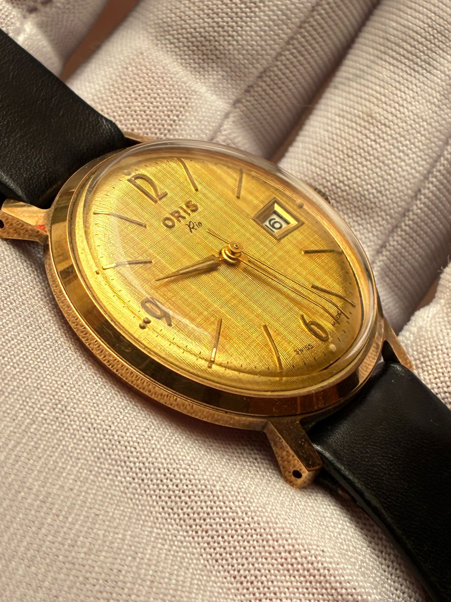 Reloj oris de cuerda NOS esfera texturizada - Imagen 3