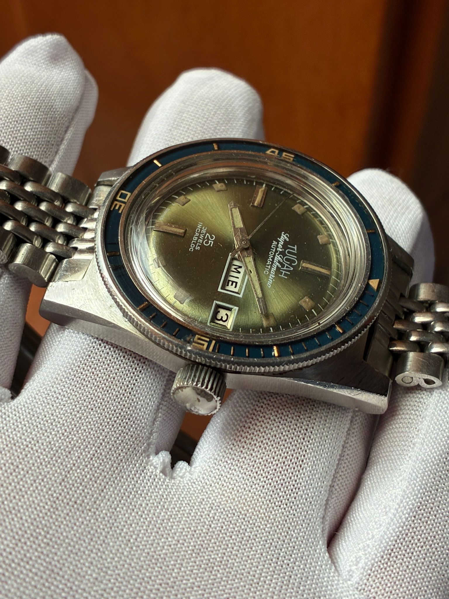 Reloj diver automático TUCAH bisel baquelita y corona roscada - Imagen 4