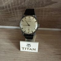 Reloj titán jumbo de caja  recién revisado