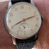 Reloj  TITÁN jumbo revisado de mecánismo