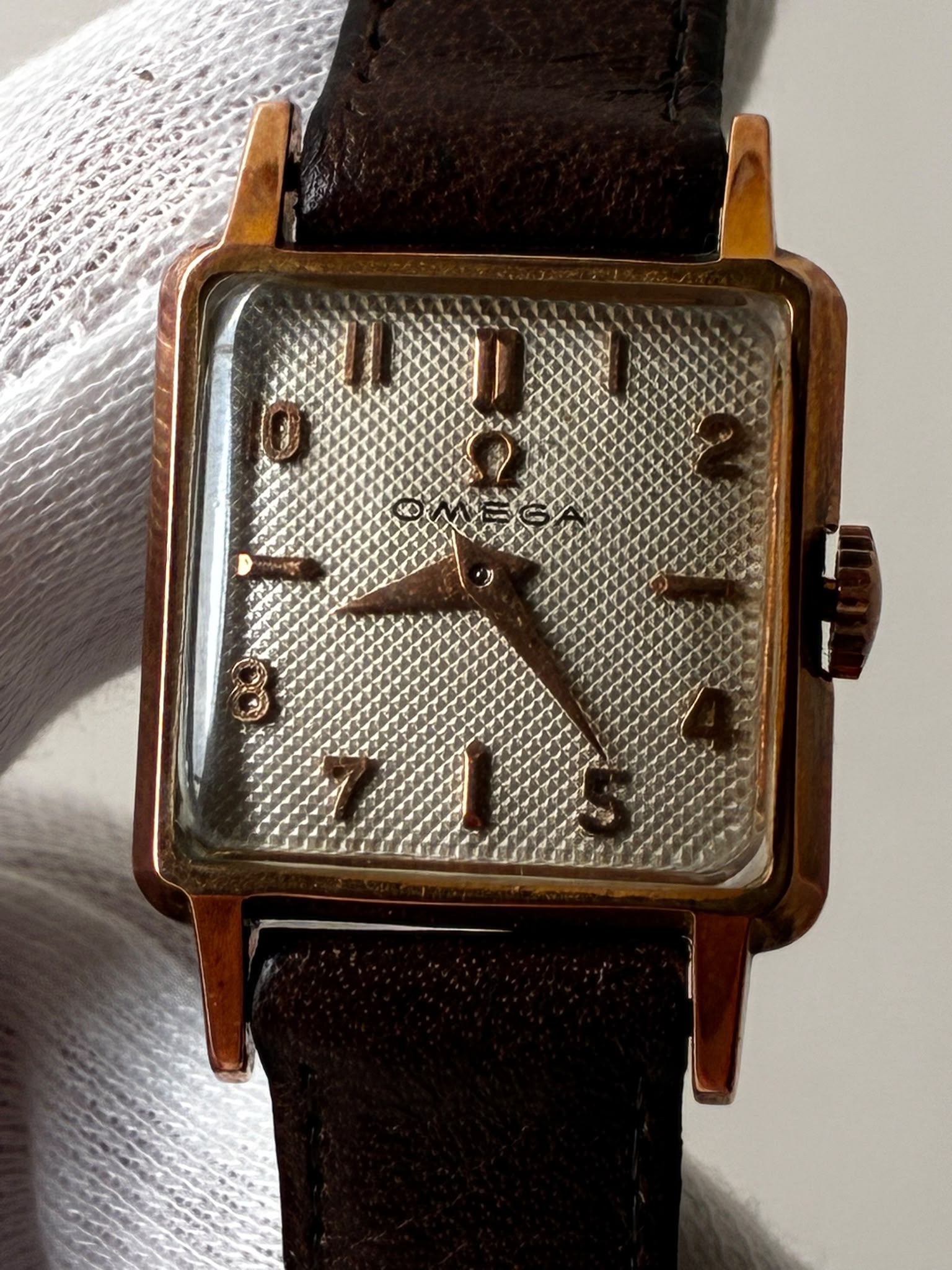 Reloj omega esfera texturizada calibre 244 revisado - Imagen 9