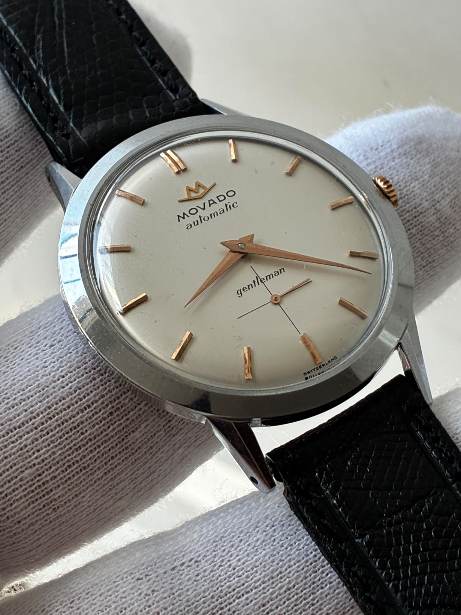 Reloj Movado automático bumper revisado