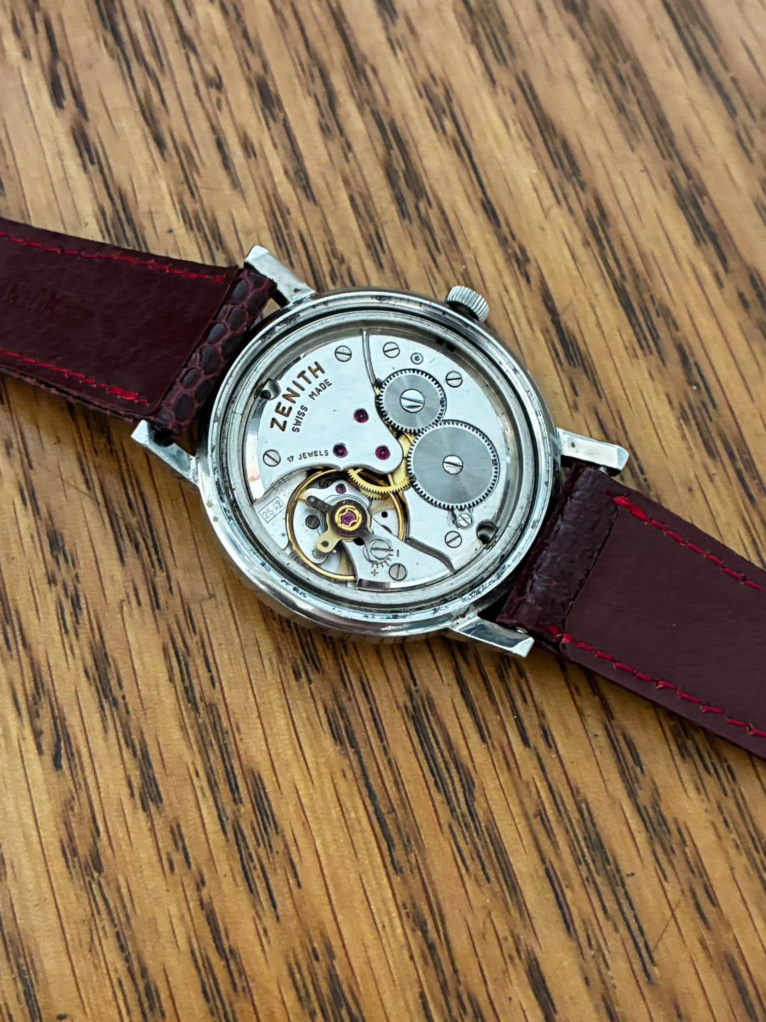 Reloj Certina calibre 28-10 - Imagen 8