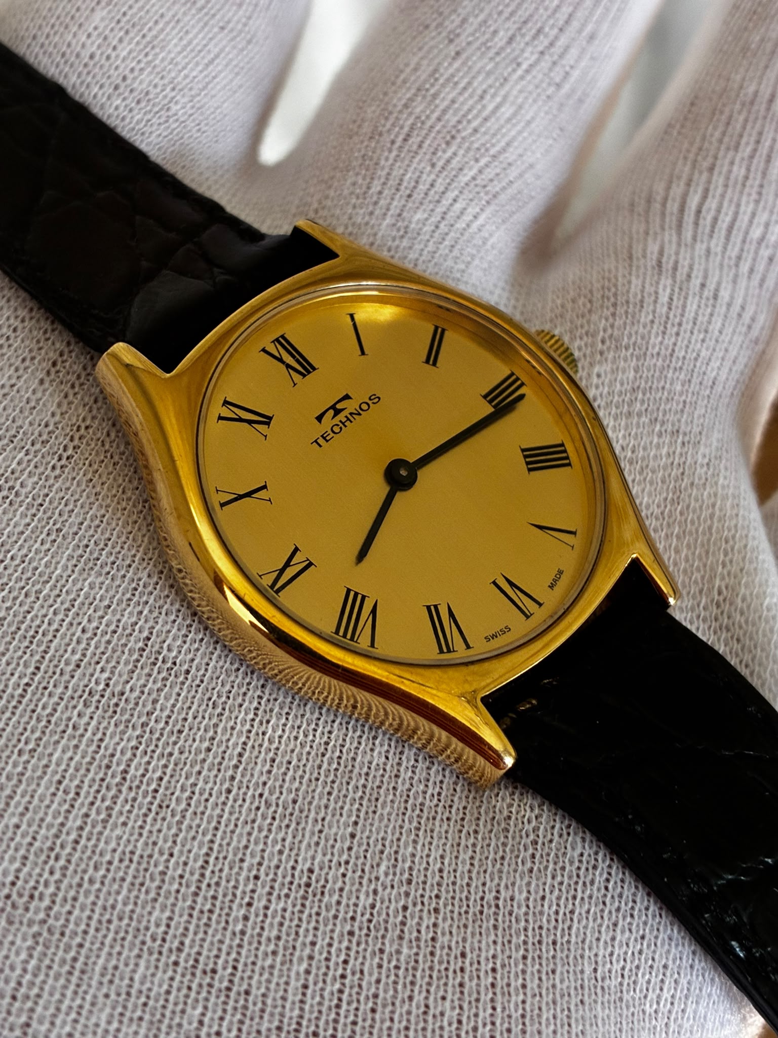 Reloj technos de cuerda nos antiguo stock de relojería sin uso