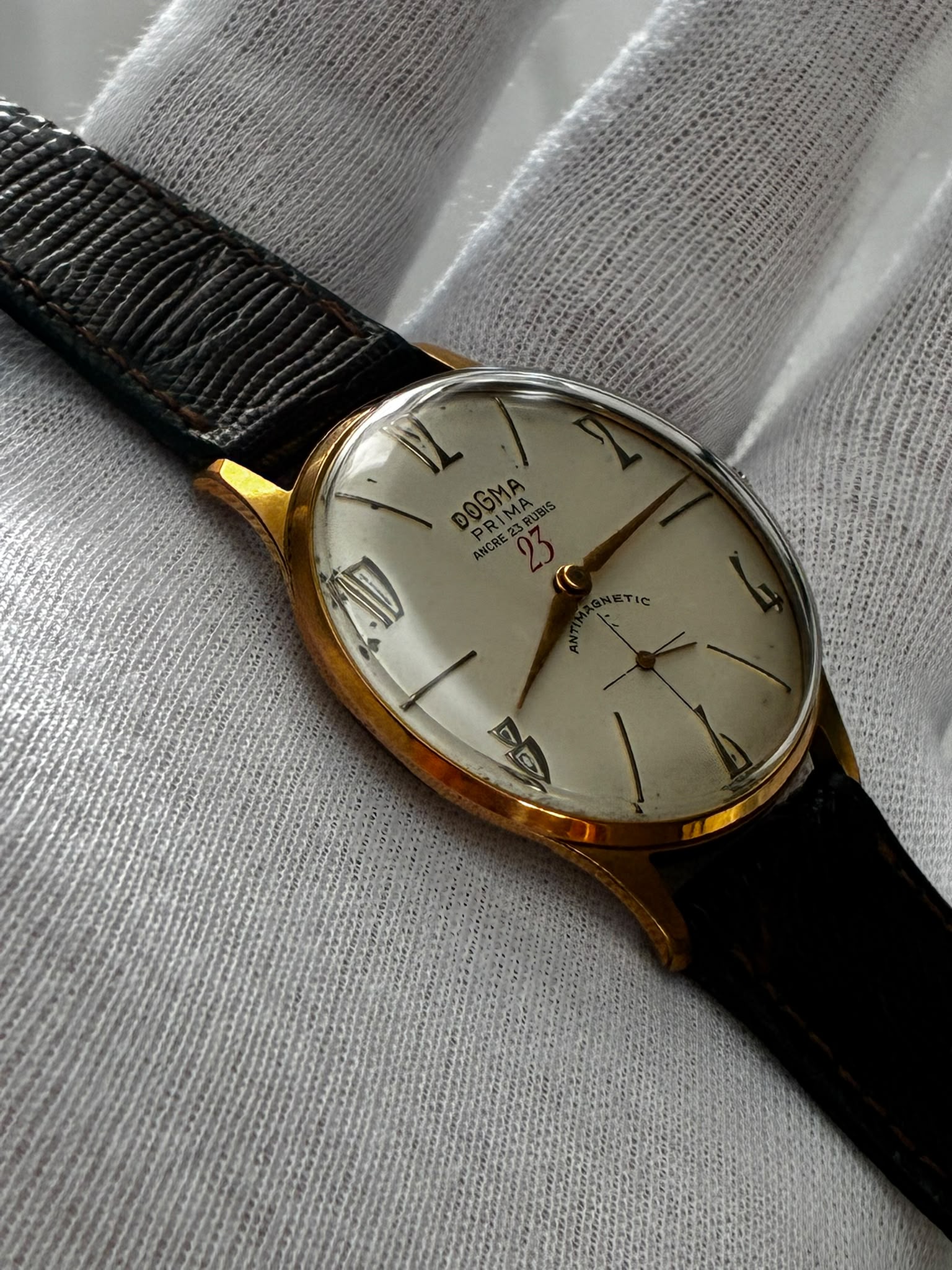 Reloj dogma prima 23 baño de oro años 70 - Imagen 3
