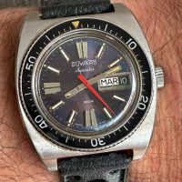 Reloj DUWARD aquastar 200 metros bisel baquelita revisado